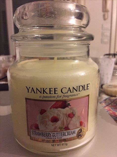 Tumblr, Yankee Candle Pink Sands, Candle Obsession, Cafe Bakery, Random Crafts, Strawberry Buttercream, Brooklyn Baby, Jar Candle, Croquettes