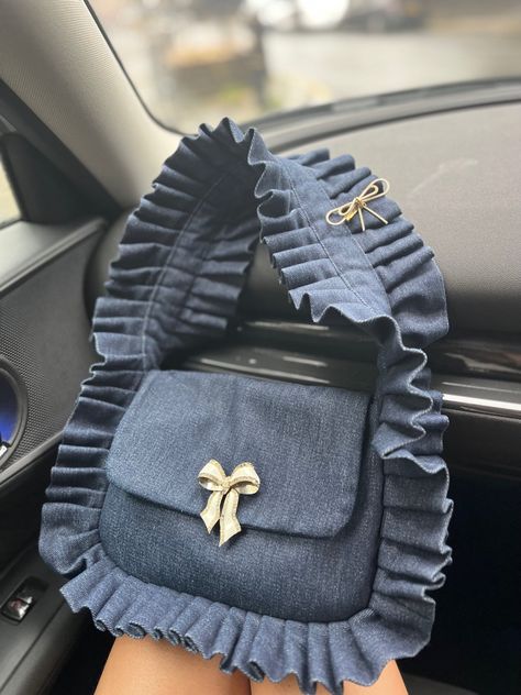 Denim ruffle bag with ribbon bow jibbits Recycled Bags Diy, Ruffle Bag Pattern, Upcycle Bag, Ruffle Bag, Upcycled Bags, Recycled Bag, Upcycled Accessories, Recycled Bags, Ruffles Bag