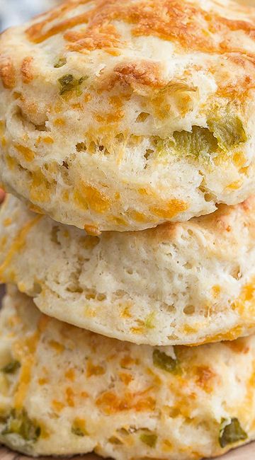 Hatch Chili Recipes, Green Chile Recipes, Green Chili Recipes, Hatch Chiles, Chile Recipes, Cheddar Biscuits, Biscuit Bread, Biscuit Rolls, Green Chili