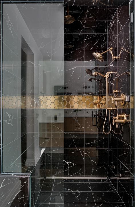 Black Shower Tile Ideas and Inspiration | Hunker Black Marble Bathroom, Black Wall Tiles, Black Tile Bathrooms, Bathroom Design Black, Bilik Air, Marble Showers, Washroom Design, Aesthetic Bathroom, Bad Inspiration