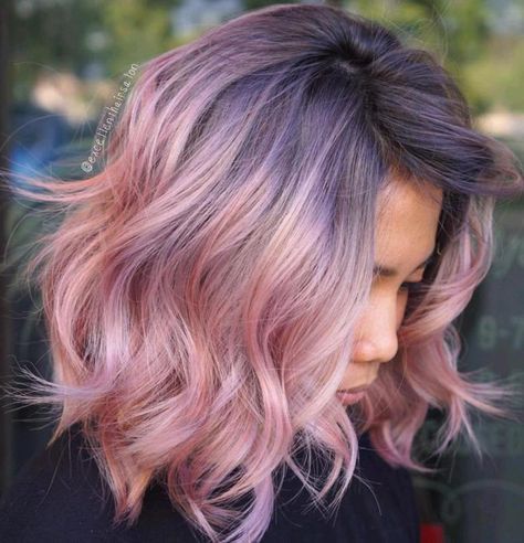 Pastel Pink Bob For Thick Hair                                                                                                                                                                                 Más Pastel Hair Ombre, Hair Colouring, Grey Blonde, Characters Inspiration, Thick Hair Cuts, 2023 Hair, Bob Hairstyles For Thick, Tumblr Hair, Spring Hair