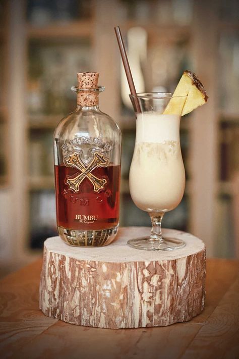 The name of this cocktail comes from Spanish. Piña means pineapple, colada might be loosely translated as drained. You might be surprised that this cocktail, as opposed to most, does not come from… Coco Loco Cocktail, Bumbu Rum, Coconut Cream Uses, Rum Drinks Recipes, Rum Recipes, Beer Quotes, Liquid Courage, Rum Cocktails, Rum Drinks