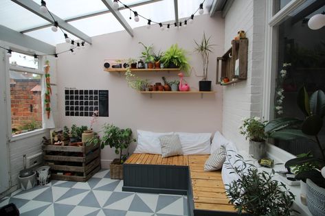 Creating an Indoor Garden Room: Conservatory Reveal Conservatory Utility Room Ideas, Conservatory Flooring Ideas, Conservatory Bar Ideas, Conservatory Ideas Uk, Conservatory Inspiration, Small Conservatory Ideas, Conservatory Playroom, Conservatory Interiors, Small Conservatory