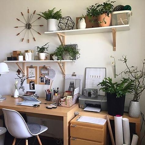 Inspiring workspace with shelves + plants › via @workspacegoals on Instagram Shelves Above Desk, Dream Home Office, Ideas Habitaciones, Work Space Decor, Workspace Inspiration, Home Office Space, You Dream, Home Office Design, My New Room