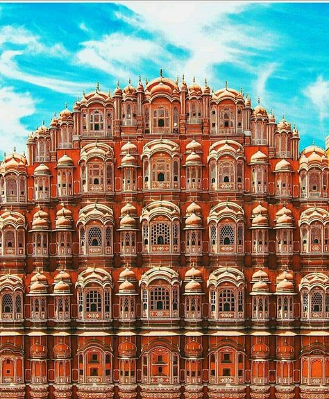 Santiago, Historical Places India, Indian Monuments Photography, Historical Monuments Painting, Indian Monuments Aesthetic, Hawamahal Jaipur Photography, Hawa Mahal Painting, India Asethic, Hawa Mahal Photography