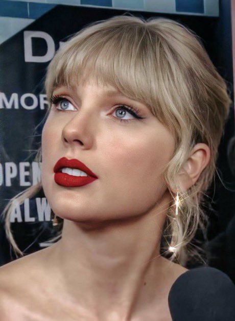 Taylor Swift Lover Hair, Gorgeous Taylor Swift, Taylor Swift Hair Color, Taylor Swift Makeup, Estilo Taylor Swift, Taylor Swift Funny, Taylor Swift Hair, Taylor Swift Wallpaper, Long Live Taylor Swift