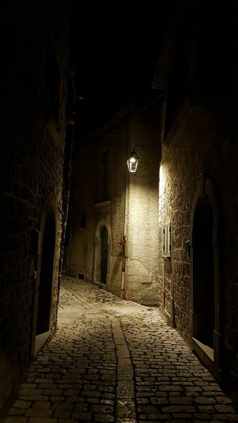 Fantasy Alleyway, Dark Alley Aesthetic, Dark Street Aesthetic, Interrogation Room, Dark Alleyway, Dark Alley, Dark Street, Dark City, Dark Places