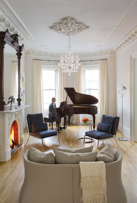 Grand Piano Living Room, Piano Room Design, Piano Rooms, Grand Piano Room, Piano Room Decor, Victorian Town, Music Room Design, Home Music Rooms, Lexa Y Clarke