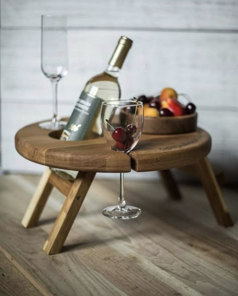 Wooden Wine Holder, Laser Cut Wood Crafts, Wine Table, Metal Furniture Design, Diy Wooden Projects, Wood Shop Projects, Wine Decor, Wooden Projects, Funky Painted Furniture