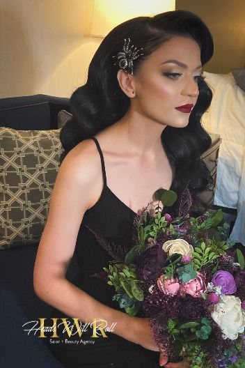 Our gorgeous goth glam bride, Tiffany, wanted the perfect Morticia Addams inspired look for her wedding day. Team HWR artist Andie Piazza created sultry old Hollywood waves, paired with classic yet dramatic makeup by team HWR artist Janet cake. Wedding Hairstyles Waves Vintage, Wedding Hairstyles Fingerwaves, Vintage Glam Bride, Classic Hollywood Wedding Hair, Pinup Style Wedding Hair, Old Wedding Hairstyles, Jessica Rabbit Wedding Hair, Old Hollywood Hair With Clip, Hollywood Wave Hair Wedding