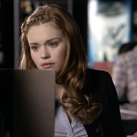 Lydia Martin Season 1, Lydia Martin, Teen Wolf, Season 1, Hair Color, Hair, Pins, Quick Saves, Color