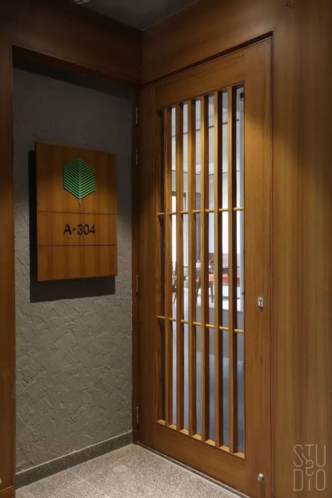 Entrance Jali Door Design, Door Ventilation Design, Safety Door Design Entrance For Flat, Main Door Jali Design Entrance Modern, Entrances To Homes, Flat Entrance Lobby Design, Safety Door Design Entrance, Home Entrance Design, Safety Door Design