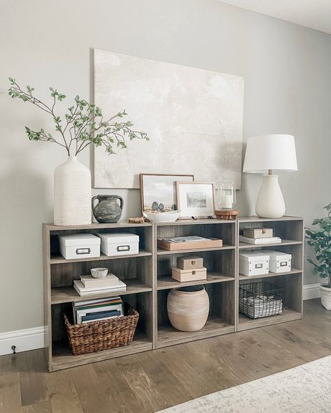 Bookcase Entryway Ideas, Horizontal Bookshelf Styling, Low Bookshelf Styling, Short Bookshelf Decor, Short Bookcase Styling, Short Bookshelf Styling, Style Top Of Bookcase, Home Office Styling, Office Bookcase Styling