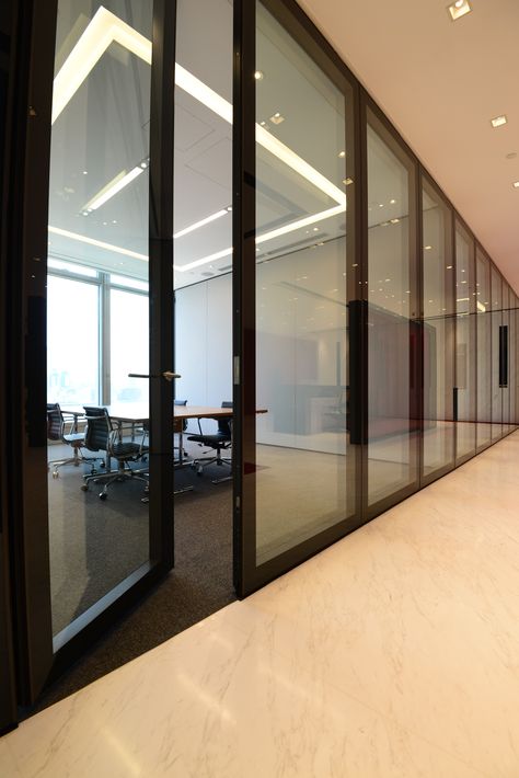 The Integra movable acoustic system has been designed to provide the perfect integration framework for glass and solid operable partition walls. Operable Wall, Moveable Wall, Partition Walls, Moving Walls, Movable Walls, Business Environment, Folding Walls, Flexible Space, Office Partition