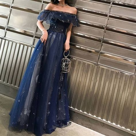 Blue off the shoulder celestial dress with gold embroidery Red Carpet Formal, Dresses For Formal Events, Fairy Prom Dress, Gaun Abad Pertengahan, Gala Gown, Prom Dresses Elegant, Dress Off Shoulder, Party Kleidung, Evening Gowns Elegant