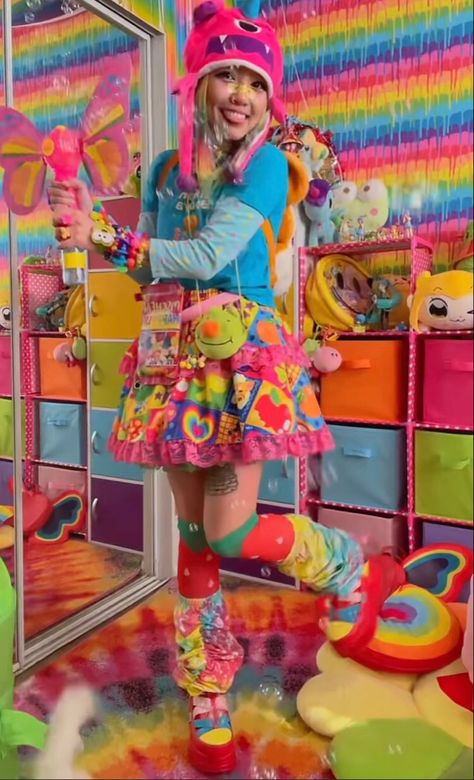 Decora Fashion Outfits Male, Decora Fashion Outfits, Decora Kei Fashion, Decora Outfits, Clowncore Outfit, Kid Core Outfits, Decora Aesthetic, Decora Fashion, Decora Harajuku