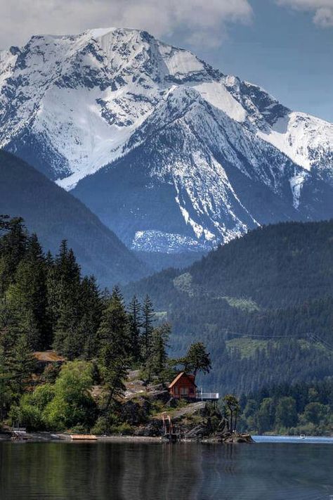 Flathead Lake, Montana Flathead Lake Montana, Flathead Lake, Lake Landscape, Alam Yang Indah, Pretty Places, Aruba, Mountain Landscape, Places I Want To Go, Rocky Mountains