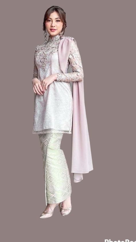 Songket Dress Modern, Dress Songket, Malaysian Dress, Songket Dress, Baju Kurung Moden Style, Pengantin Modern, Outfit Ideas Muslim, Malay Wedding Dress, Kebaya Modern Dress