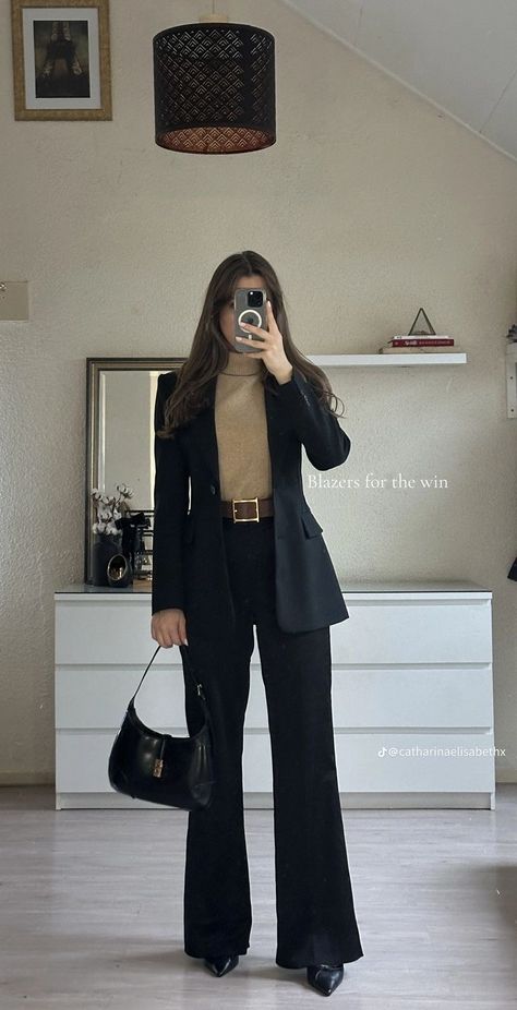 Lawyer Inspired Outfits, Chic Business Casual Outfits For Women, Formal Meeting Outfit Women, Pharmacy Outfit Work Attire, Finance Girl Aesthetic Outfit, Corporate Lawyer Outfits, Professional Feminine Outfits, Womens Court Outfit, Legal Outfits For Women