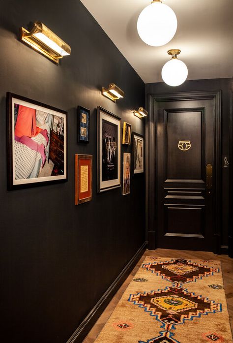 Nashville Music Row, Speakeasy Decor Bar, Speakeasy Ideas, Speakeasy Basement, Speakeasy Restaurant, Gentlemans Lounge, Space Saving Ideas For Home, Speakeasy Door, Bar Lounge Room