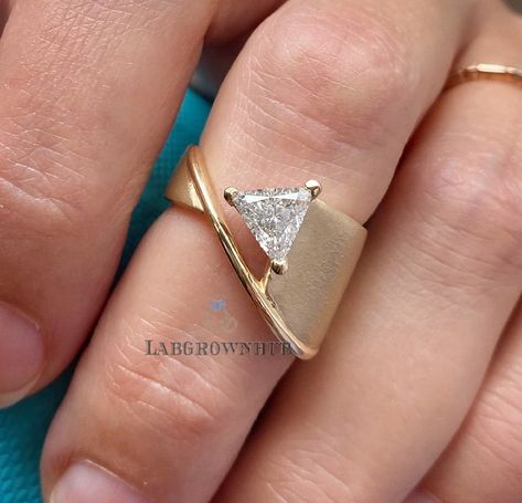 Trillion Cut Ring, Rough Diamond Engagement Ring, Wedding Ring Diamond, Mohs Scale, Vintage Engagement Ring, Unique Ring, Vintage Engagement, Ring Diamond, Pinky Ring