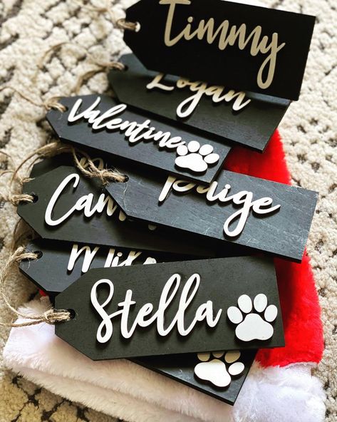 Natal, Laser Engraved Stocking Tags, Glow Forge Ideas, Name Tags Ideas, Handwritten Labels, Wooden Stocking Tags, Glowforge Christmas, Starbucks Ideas, Christmas Stocking Tags