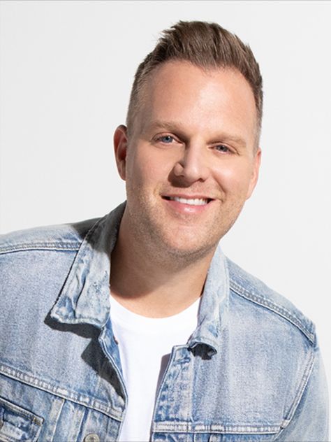 Experience the voice and heart of Matthew West live, right from your home! The best seats in the house are yours in this special Thrivent concert series. Tuesday, October 6th enjoy a front row, on-demand musical experience with Matthew West. Click here to snag your FREE virtual tickets for this on-demand event. Matthew West, Radio Channels, Concert Series, My Spirit, Christian Music, St Petersburg, Front Row, The Voice, Musical