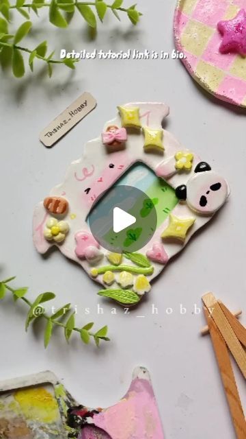 Clay Frames Ideas, Clay Photo Frame Diy, Cute Clay Diy, Clay Photo Frame, Clay Diy Ideas, Clay Gift Ideas, Photo Frame Diy, Diy Photo Frame, Craft Clay