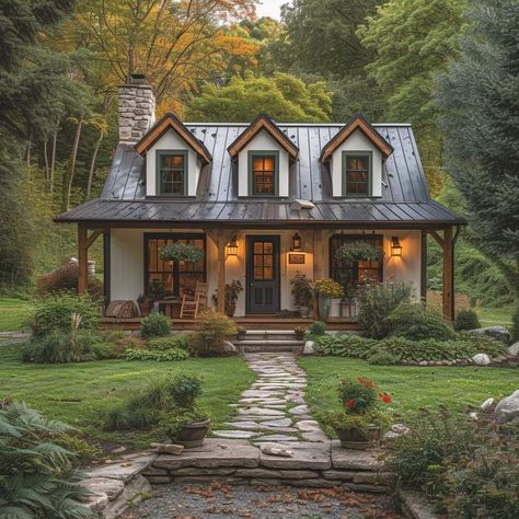 Cute Rustic House Exterior, Country Home Aesthetic Exterior, Off Grid Family Home, Rustic House Decor, Small Stone House, Small Country Homes, Casa Exterior, Cottage In The Woods, Dream Cottage