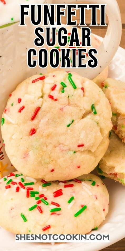 These Funfetti Sugar Cookies are fun to make and require no chilling! A great holiday cookie to make for bake sales and cookie exchanges! Fun Holiday Cookies, Sugar Cookie Recipe No Butter, Funfetti Sugar Cookies, Funfetti Cookie Recipe, Favorite Christmas Cookies, Funfetti Cookies, Best Holiday Cookies, Cinnamon Roll Cookies, Easy Christmas Cookie Recipes