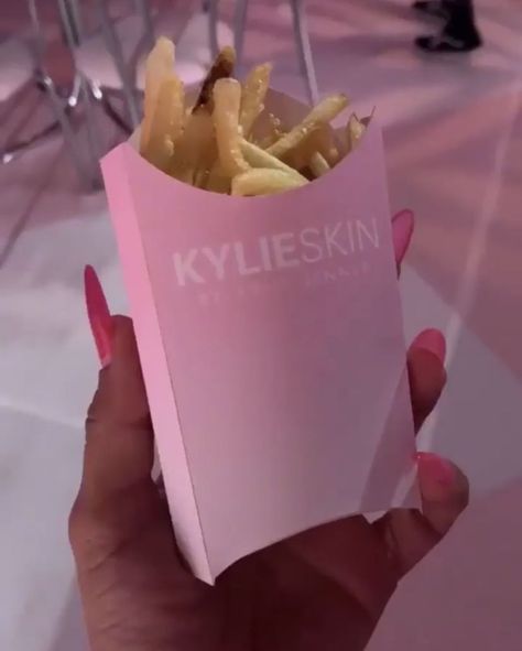 Kylie Jenner Served Hot Pink Sushi And Sparkly Ice Cream Cones At Her Skincare Launch PartyDelish Kylie Launch Party, Kylie Skin Party, Kylie Skin Launch Party, Pink Launch Party, Launch Party Ideas, Brand Launch Party, Kylie Jenner Party, Pink Sushi, Skincare Launch