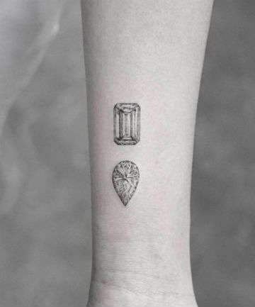 The 21 Prettiest Gemstone Tattoo Ideas Ever - (Page 2) Gemstone Tattoo, Emerald Tattoo, Crystal Tattoos, Small Diamond Tattoo, Detailed Tattoos, Diamond Tattoo Designs, Tattoo Black And Grey, Second Tattoo, Gem Tattoo