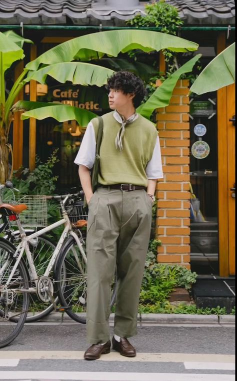 Baggy Clothing Style Men, Artsy Aesthetic Outfits Men, Men Gen Z Fashion, Matcha Outfit Aesthetic, Green Aesthetic Fashion Men, Art Teacher Outfits Men, Male Fashion Reference, Men’s Fashion Japan, Barista Outfit Men