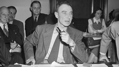 J Robert Oppenheimer, Hiroshima Nagasaki, Robert Oppenheimer, Cloud Computing Services, Manhattan Project, Physics And Mathematics, Today In History, Quantum Mechanics, Atomic Age