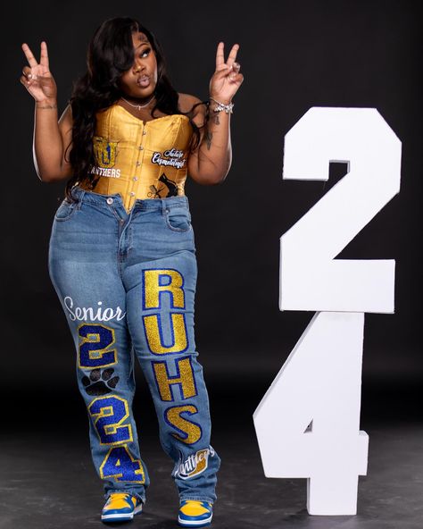 CUSTOM CORSET & #seniorjeans2024 🔥 done by @jaicreativecollection 🎀 | #RUHS 🎓💙💛 DM or TEXT (313)318-0114 to place an order📲 | #customseniorset #redfordunionhighschool #seniorsunday #customsenioroutfit #customseniorshirts #classof2023 #classof2024 #customseniorcorset #customjeans #customcorset #RUHS #redfordunion #redfordunioncheer #redfordunionpanthers #customcorset #2024grad #2024 Custom Corset Birthday, Senior Denim Jacket, Senior Jeans Inspo 2025, Custom Senior Jeans, Corset Graduation Outfit, Senior Corset Outfit, Senior Pants Ideas Black People, Hoco Pants Ideas Sophomore, Diy Senior Jeans