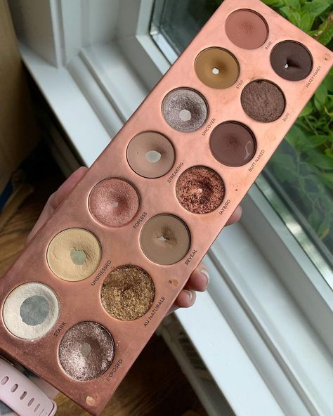 Used Makeup Aesthetic, Project Pan Makeup, Underconsumption Core, Pan Makeup, Project Pan, Beauty Land, Best Eyeshadow Palette, Makeup Pallets, Night Skin Care Routine