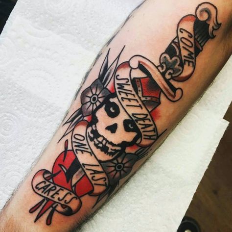 304 Likes, 5 Comments - MisfitsTattoosClub (@misfitstattoosclub) on Instagram: “THE MISFITS TURN 40 TODAY!!! Thanks @younghayden & @joshmarks13 #misfitstattoosclub …” Misfits Art, Misfits Tattoo, Chaos Tattoo, The Misfits, Traditional Tattoo Art, Horror Tattoo, Badass Tattoos, Music Tattoos, School Tattoo