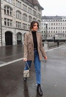 Brown Checked Blazer Outfit, Check Blazer Outfit Women, Check Blazer Outfit, Houndstooth Blazer Outfit, Tweed Blazer Outfit, Brown Blazer Outfit, Plaid Jacket Outfit, Plaid Blazer Outfit, Tweed Jacket Outfit