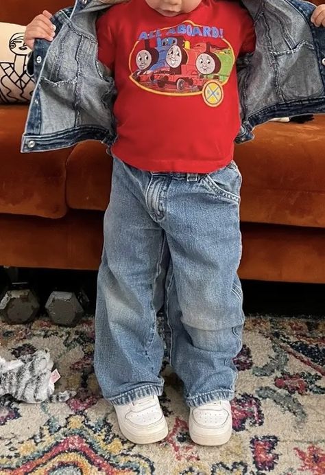 Toddler Fits Boy, Toddler Thrift Outfits, 90s Baby Boy Outfits, Baby Boy Astethic, Kids Aesthetic Boy, Y2k Kids Outfits, Kids 90s Outfit Ideas Boys, Vintage Toddler Outfits, Kids Outfits Boys