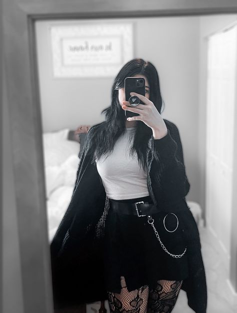 Easy ootd black mini skirt dark aesthetic cardigan outfits lace tights alt fashion alternative outfit inspo Easy Gothic Outfits, Aesthetic Cardigan Outfit, Goth Skirt Outfit, Black Pencil Skirt Outfit, Gothic Tights, Black Mini Skirt Outfit, Cool Tights, Goth Skirt, December Outfits