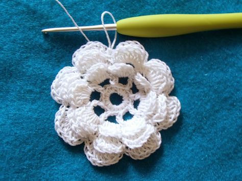 Irish Rose Crochet, Crochet Irish Rose, Irish Rose Crochet Pattern Free, Irish Crochet Flower Pattern Free, Irish Crochet Tutorial, Nordic Food, Irish Pattern, Irish Crochet Flowers, Irish Crochet Motifs