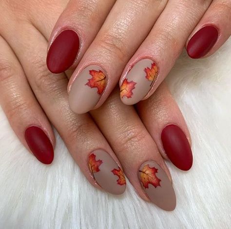 nail designs neutral winter nail designs glitter new years nail designs glitter acrylic Fall Leaves Nail Art, Designer Nails, Fall Gel Nails, Fall Nail Art Designs, Cute Nails For Fall, Nail Prep, Nails 2022, Color Nails, Nails 2021