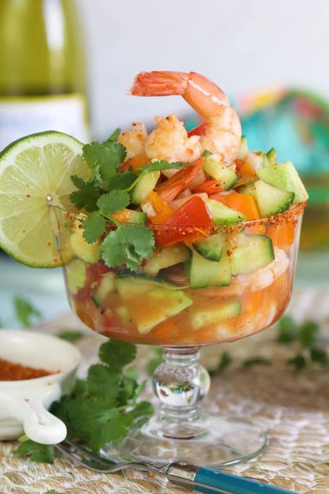 Easy Shrimp Cocktail, Shrimp Cocktail Appetizers, Mexican Shrimp Cocktail Recipe, Mexican Shrimp Cocktail, Cocktail Shrimp Recipes, Mexican Shrimp, Mexican Appetizers, Ceviche Recipe, Shrimp Ceviche