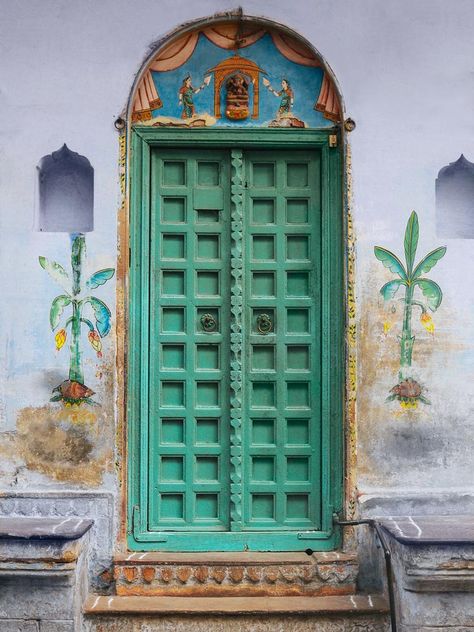 Medieval Doors, Colourful Doors, Door Photography, Traditional Front Doors, Indian Doors, Gorgeous Doors, Traditional Wall Art, Door Entryway, Painted Front Doors