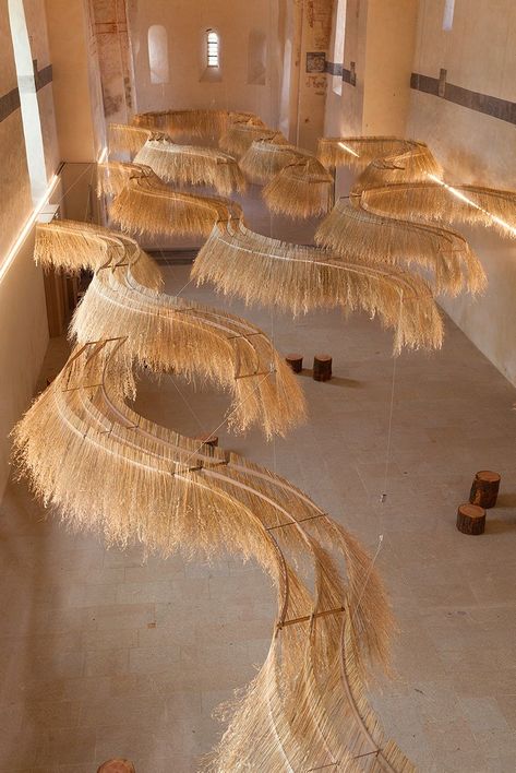 'Magdala' dried plant installation meanders within former french chapel Plant Installation, Deco Champetre, Diy Lampe, Deco Luminaire, Ceiling Installation, Dry Plants, Candyland Decorations, Cafe Interior Design, Restaurant Interior Design