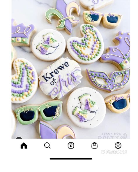 Gender Reveal Cookies, Nola Wedding, Mardi Gras Party, Fancy Cookies, King Cake, Baby Shower Cookies, Bakery Cakes, Icing Cookies, Birthday Cookies