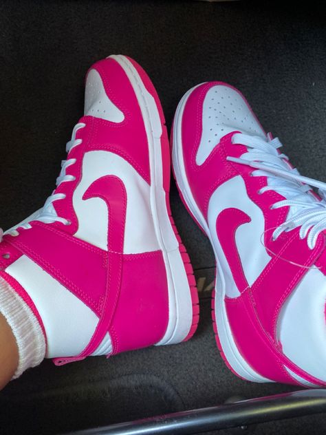 Active Fuschia Dunks, Hot Pink Dunks, Hot Pink Nike Dunks, Hot Pink Things, Jordan 1 Dunks, Best Men Shoes, Dunks Pink, Shoes Dunks, Pink Dunks