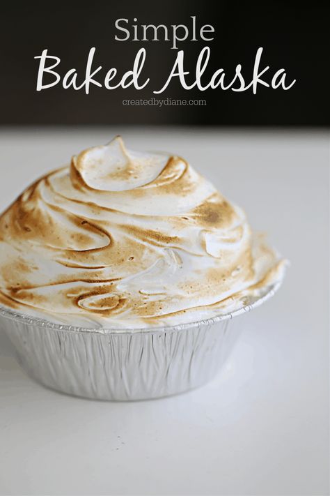 Easy Baked Alaska, Baked Alaska Flambe, Baked Alaska Recipe, Alaskan Food, Chocolate Graham Cracker Crust, Smores Cake, Cakes And Desserts, Nutter Butter Cookies, Italian Meringue