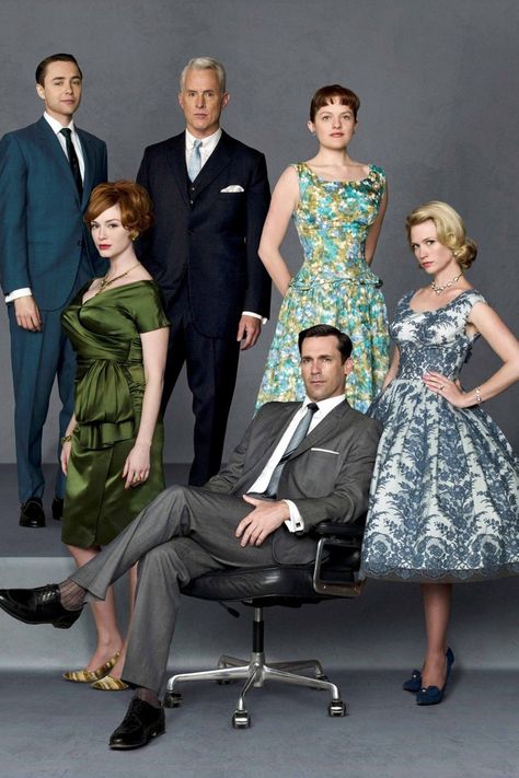 Mad Men Hair, Mad Men Costume, John Slattery, Mad Men Party, Betty Draper, Vestidos Retro, Sofia Loren, Edward Norton, January Jones