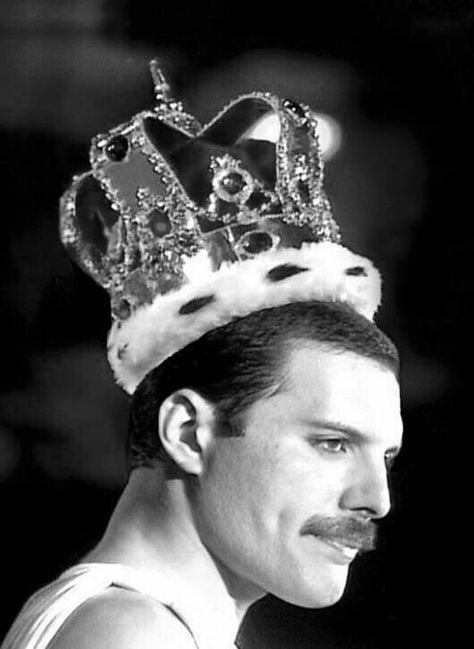 The real Queen: Freddie Mercury White Photo, Freddie Mercury, A Black, A Man, Crown, Queen, Black And White, Red, White